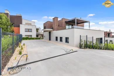 Na predaj 4-izbový dom, 169 m², Bratislava-Rača, Pri kolíske