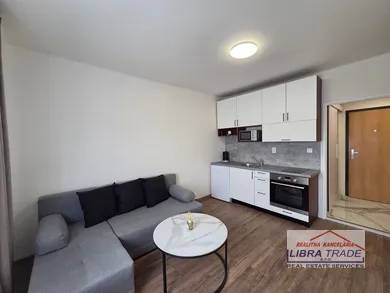Na prenájom byt v Nové Zámky · €360 · Dokončené