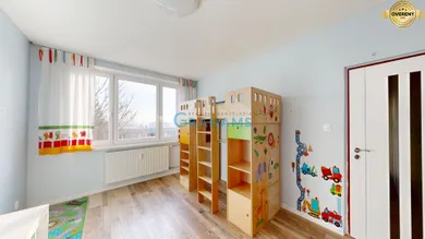 Na predaj 4-izbový byt, 89 m², Bratislava-Nové Mesto, Bárdošova