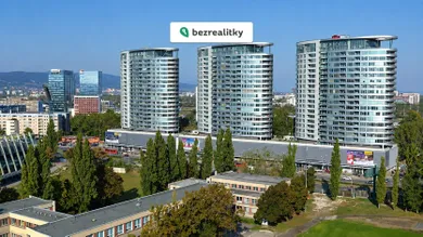 Na prenájom 2-izbový byt, 63 m², Bratislava-Nové Mesto