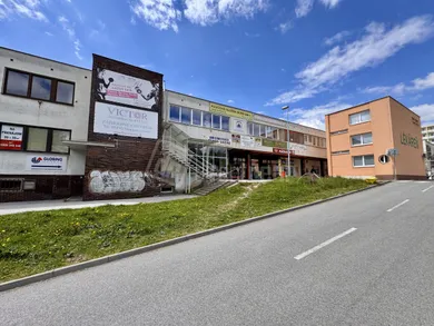 Lokale komercyjne na wynajem, Poprad · €1100