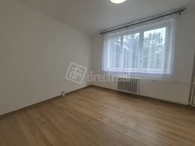 Na prenájom 4-izbový byt, Trenčín, Považská