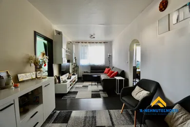 Na predaj 3-izbový byt, 71 m², Bratislava-Petržalka, Vígľašská