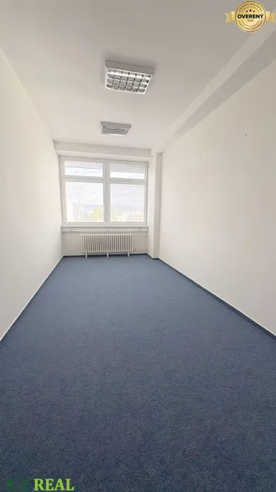 Na prenájom komerčné, 150 m², Bratislava-Ružinov, Drieňová