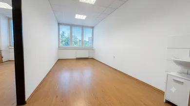 Na prenájom komerčné, 36 m², Trenčín, Dolný Šianec