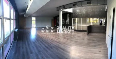 Na prenájom komerčné, 239 m², Banská Bystrica, Námestie Ľ. Štúra