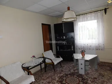 Na predaj 5-izbový dom, 216 m², Dvory nad Žitavou
