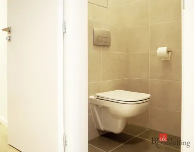 Na prenájom 3-izbový byt, 95 m², Bratislava-Petržalka, Fialová