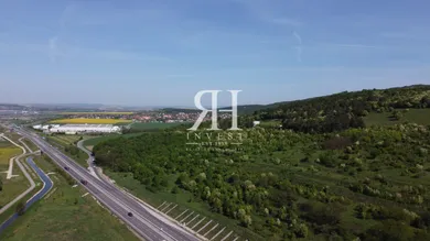 Na predaj pozemok, Nitra