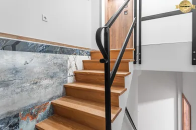Na predaj 5-izbový dom, 250 m², Jókai Mór
