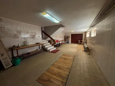 Na predaj dom, 653 m², Michalovce, Samova