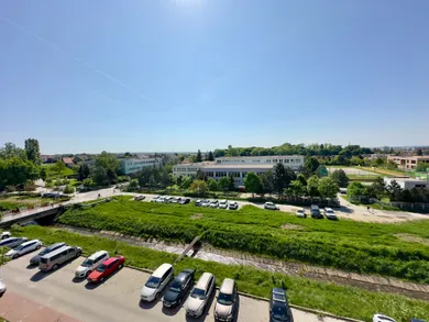 Na predaj 3-izbový byt, 71 m², Pezinok, Svätoplukova