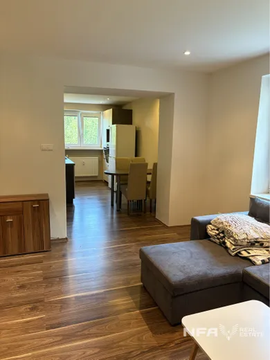 Na prenájom 2-izbový byt, 55 m², Handlová