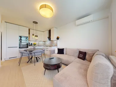 Na predaj 2-izbový byt, 54 m², Bratislava-Ružinov, Ivanská cesta