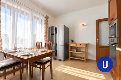 Na predaj dom, 208 m², Bratislava-Vrakuňa, Ráztočná