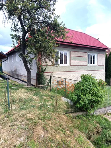 Na predaj 4-izbový dom, 100 m², Hrachovo, Osloboditeľov