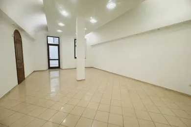 Комерційні приміщення в оренду, Žilina · €700