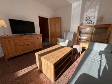 Na prenájom 1-izbový byt, 43 m², Piešťany, Vážska
