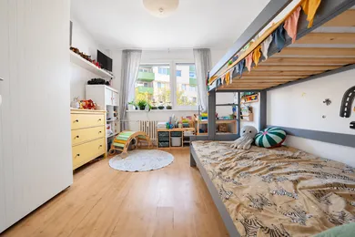 Na predaj 3-izbový byt, 64 m², Bratislava-Rača, Rustaveliho