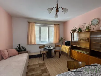 Mieszkania na wynajem, 2-pokojowe, Žilina · €650
