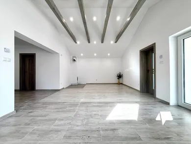 Na predaj 4-izbový dom, 90 m², Hosťovce