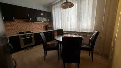 Na predaj 2-izbový byt, 64 m², Trnava, Ulica gen. Goliána