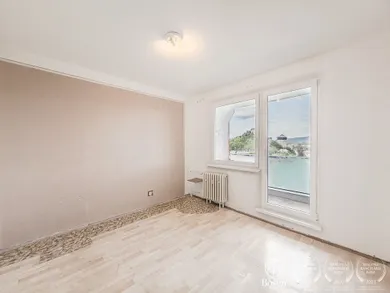 Na predaj 4-izbový byt, 84 m², Fiľakovo