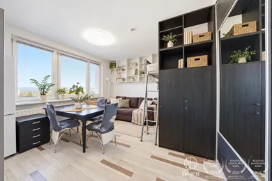 Na predaj 2-izbový byt, 37 m², Bratislava-Petržalka, Strečnianska