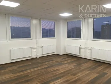Коммерческие помещения в аренду, Bratislava-Dúbravka · €338