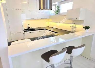Byty na prenájom 3-izbový, Bratislava-Ružinov · €1 400