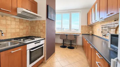 Na prenájom 1-izbový byt, 37 m², Poprad, Podtatranská