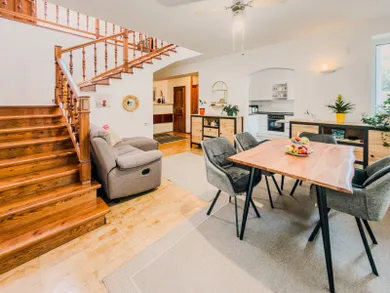 Na predaj dom, 189 m², Sereď, Námestie Slobody