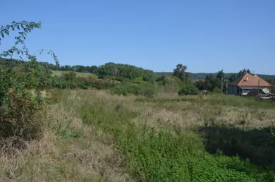 Na predaj pozemok, Krškany