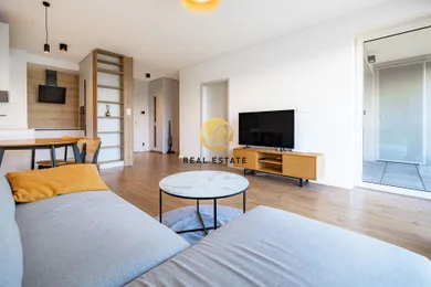 Na prenájom 2-izbový byt, 46 m², Nitra, Lomnická
