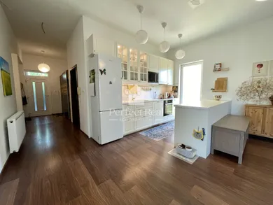 Na predaj 4-izbový dom, 125 m², Topoľníky