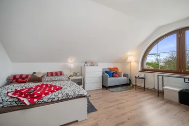 Na predaj 5-izbový dom, 388 m², Cífer, Severná