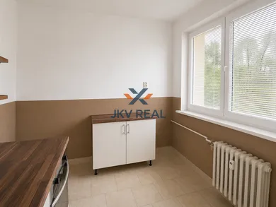 Na prenájom 2-izbový byt, 53 m², Hlohovec, Fraštácka