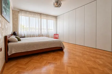 Na prenájom 4-izbový byt, 110 m², Bratislava-Staré Mesto, Blumentálska