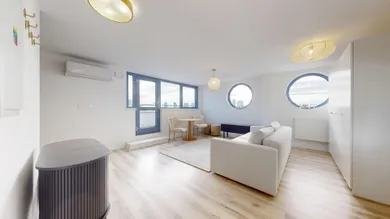 Na prenájom 2-izbový byt, 51 m², Bratislava-Staré Mesto, Vysoká