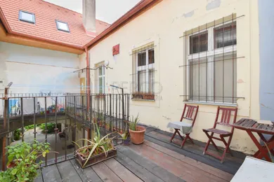 Na predaj 2-izbový byt, 75 m², Bratislava-Staré Mesto