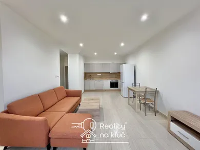 Na prenájom byt v Nové Zámky · €450 · Dokončené