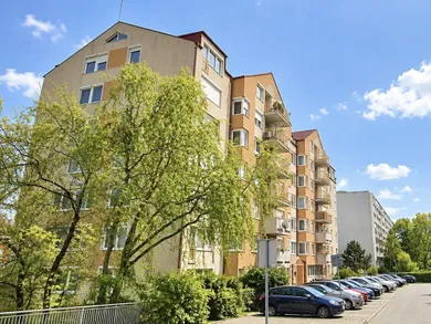 Na prenájom 2-izbový byt, 54 m², Bratislava-Karlova Ves, Špieszova