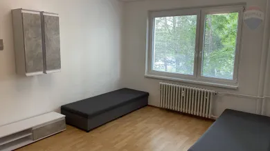Na prenájom 1-izbový byt, 36 m², Martin, Zvolenská