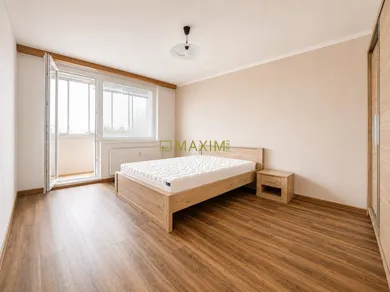 Na prenájom 2-izbový byt, 63 m², Malacky, Záhorácka