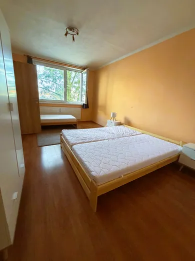Na predaj 2-izbový byt, 66 m², Levice, Ul. Z. Nejedlého