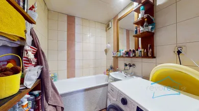 Na predaj 3-izbový byt, 72 m², Detva, Námestie mieru