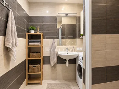 Na prenájom 2-izbový byt, 56 m², Piešťany