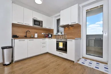 Na prenájom 2-izbový byt, 45 m², Bratislava-Petržalka