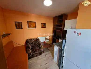 Na prenájom 1-izbový byt, 20 m², Prievidza, Koncová