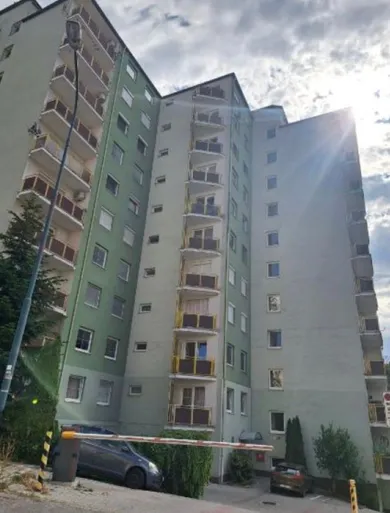 Mieszkania na wynajem, 3-pokojowe, Bratislava-Nové Mesto · €660